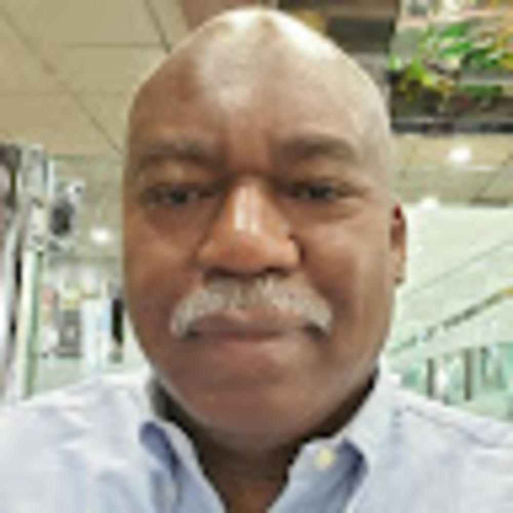 Meet your Posher, Carlos